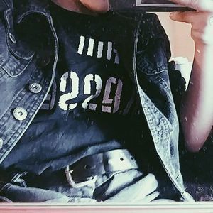 Meet your Posher, Johnnie